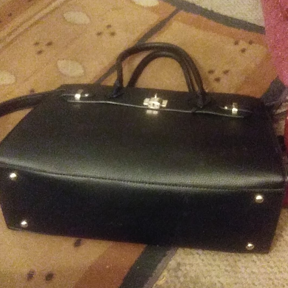 Large Handbag - Picture 3 of 3